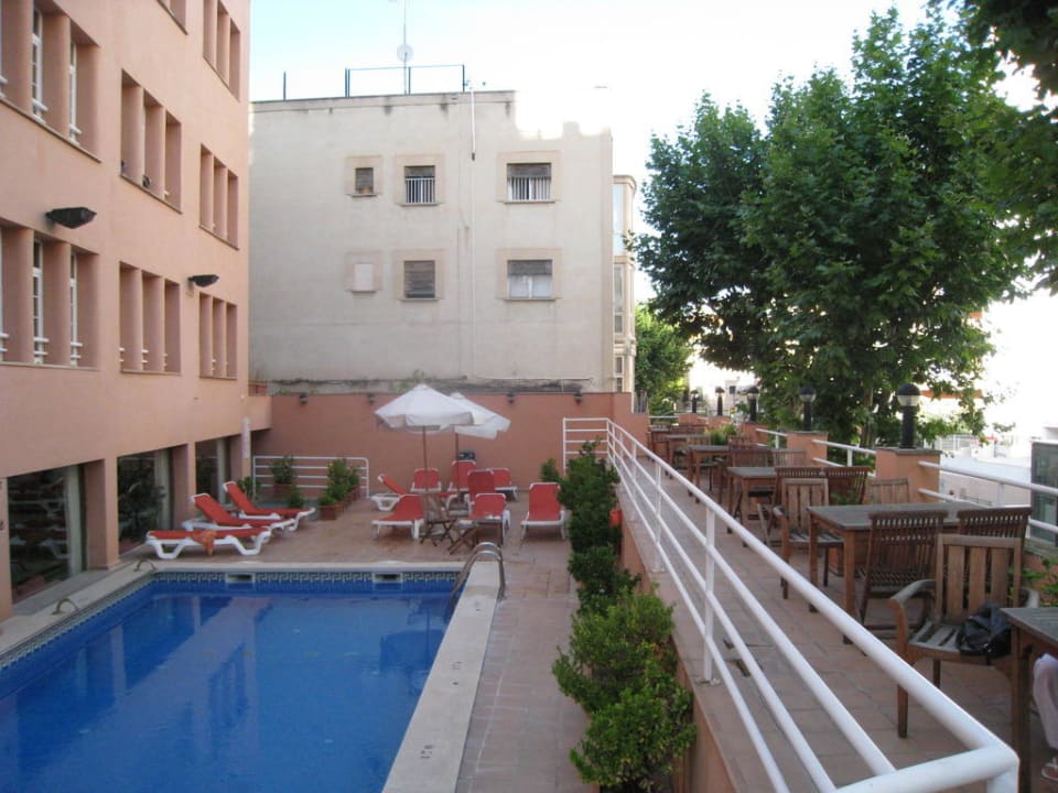 Aussenpool Artmadams Hotel