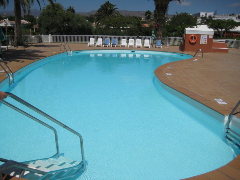 Pool am Nachmittag Hotel Los Melocotones