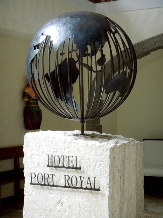 Eingang Heide Park Abenteuerhotel