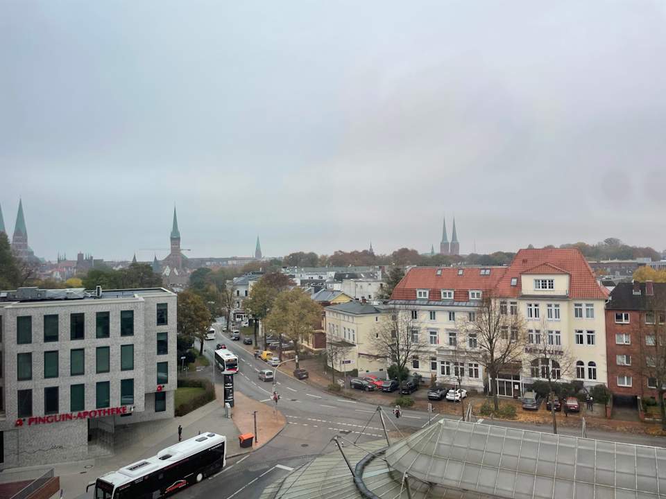 Ausblick IntercityHotel Lübeck