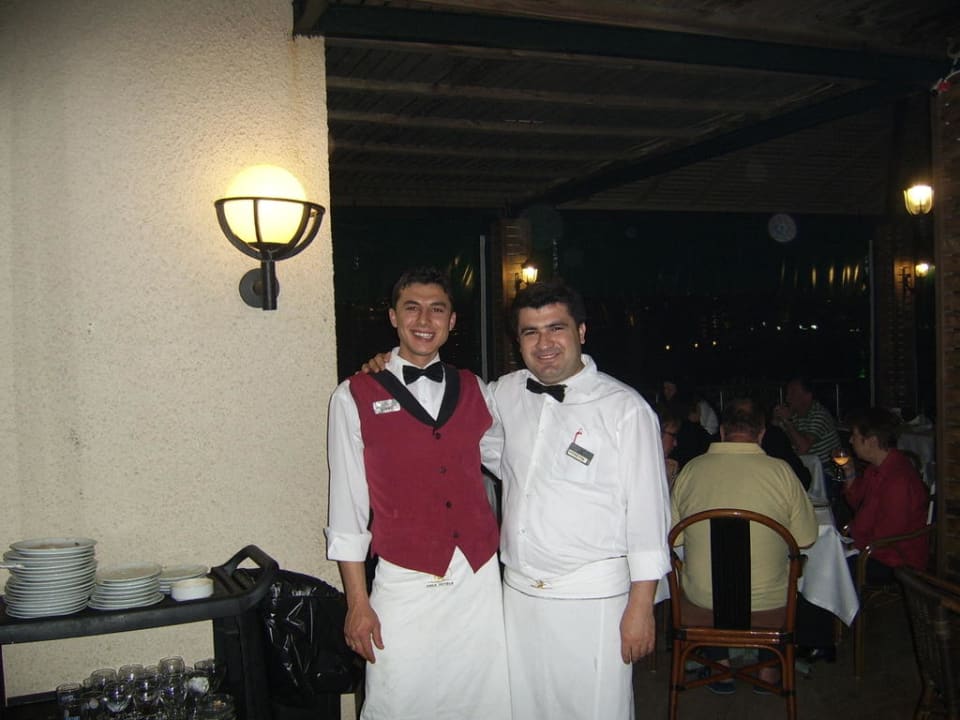 Das Dreamteam Sükrü ung Hüseyin Aska Hotel Just in Beach