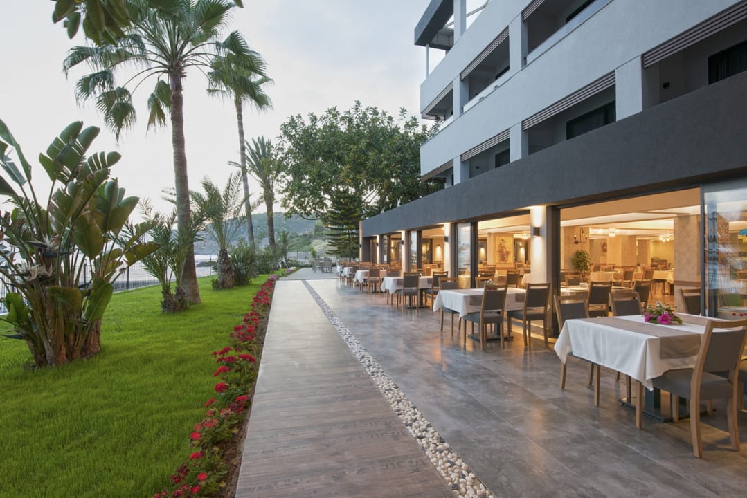 Restaurant Floria Beach Hotel