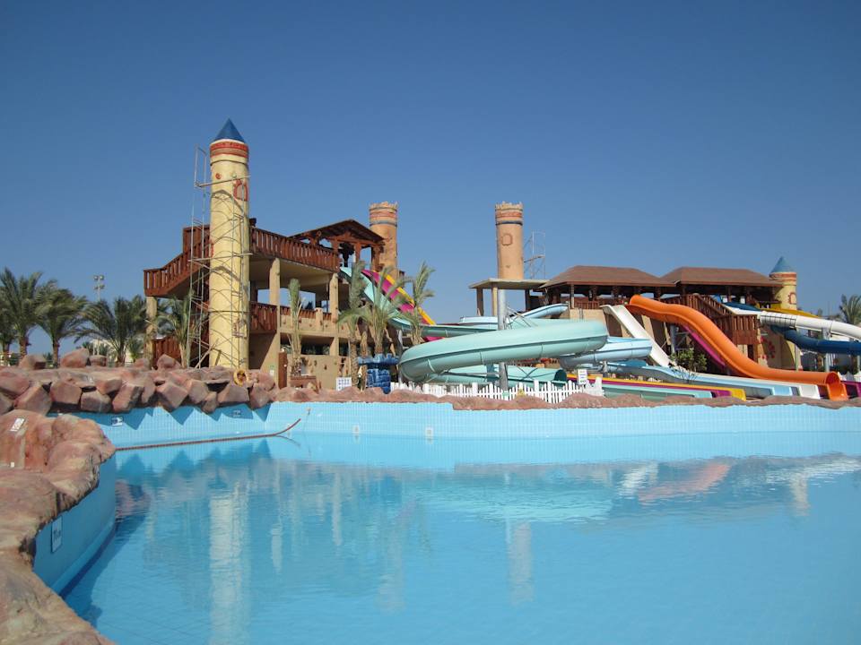 Aqua Park  Sea Beach Edge By Rotana