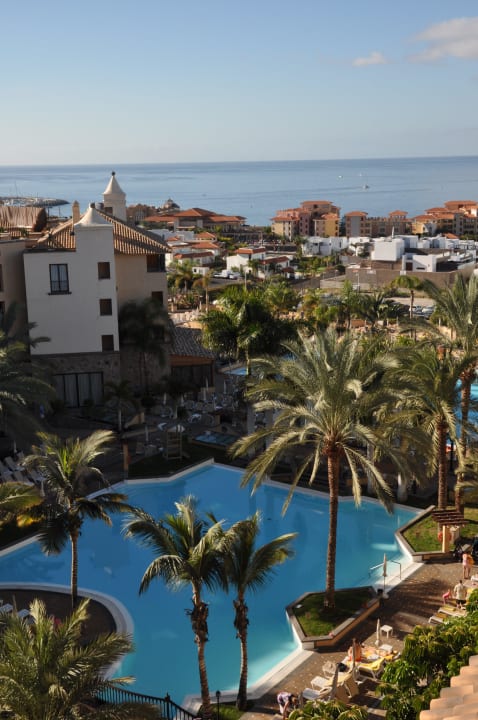 Basen - widok z dachu GF Gran Costa Adeje