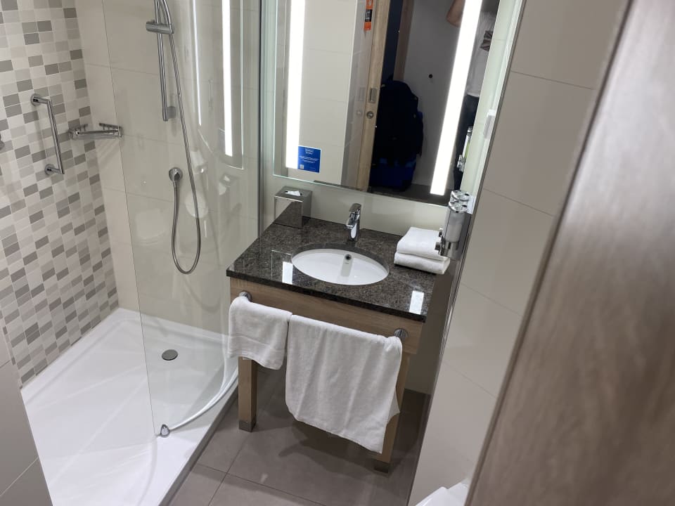 Zimmer Hampton By Hilton Frankfurt Airport