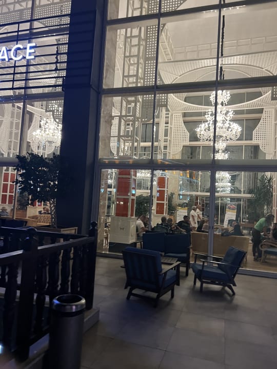 Gastro Well Palace Side