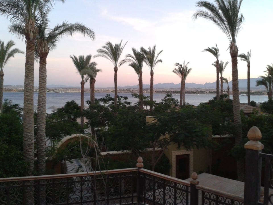 Ausblick zum Strand Grand Waterworld Makadi & Family Star Makadi