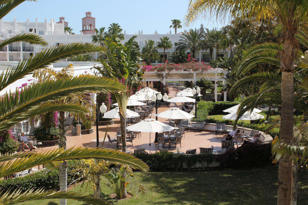 Blick auf die Terrasse Hotel Riu Palace Meloneras