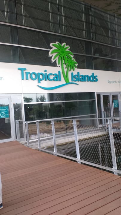 Außenansicht Tropical Islands Resort
