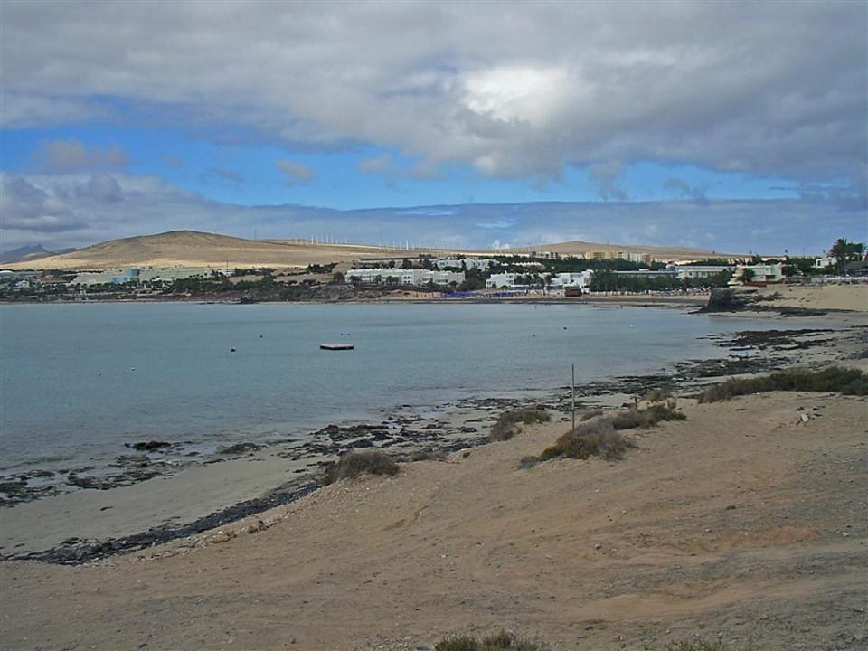 Blick auf Hotelstrand/Windpark/Hinterland SBH Costa Calma Beach Resort