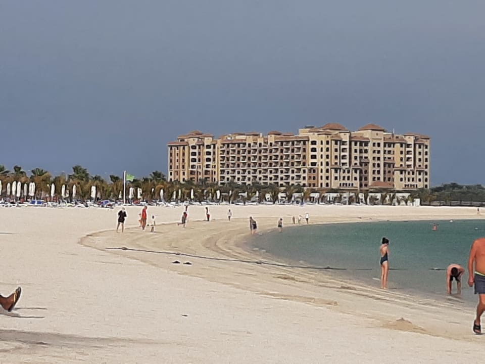 Strand Hampton by Hilton Marjan Island