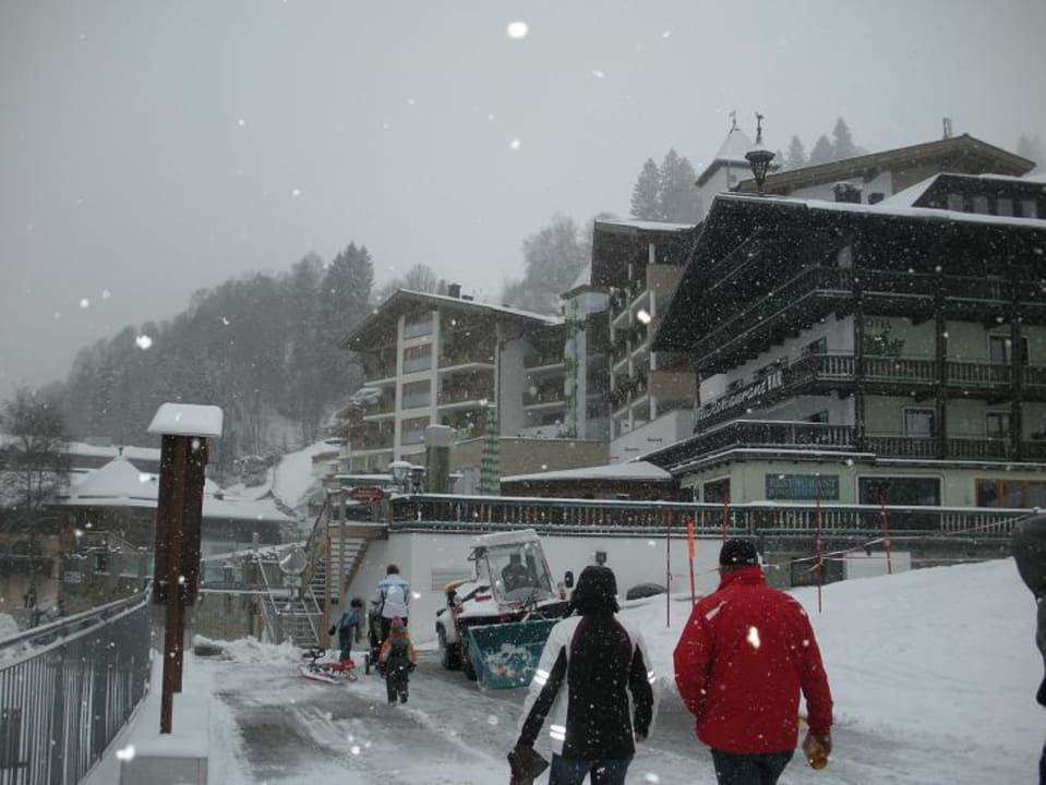 Altbau und Neubau The Alpine Palace