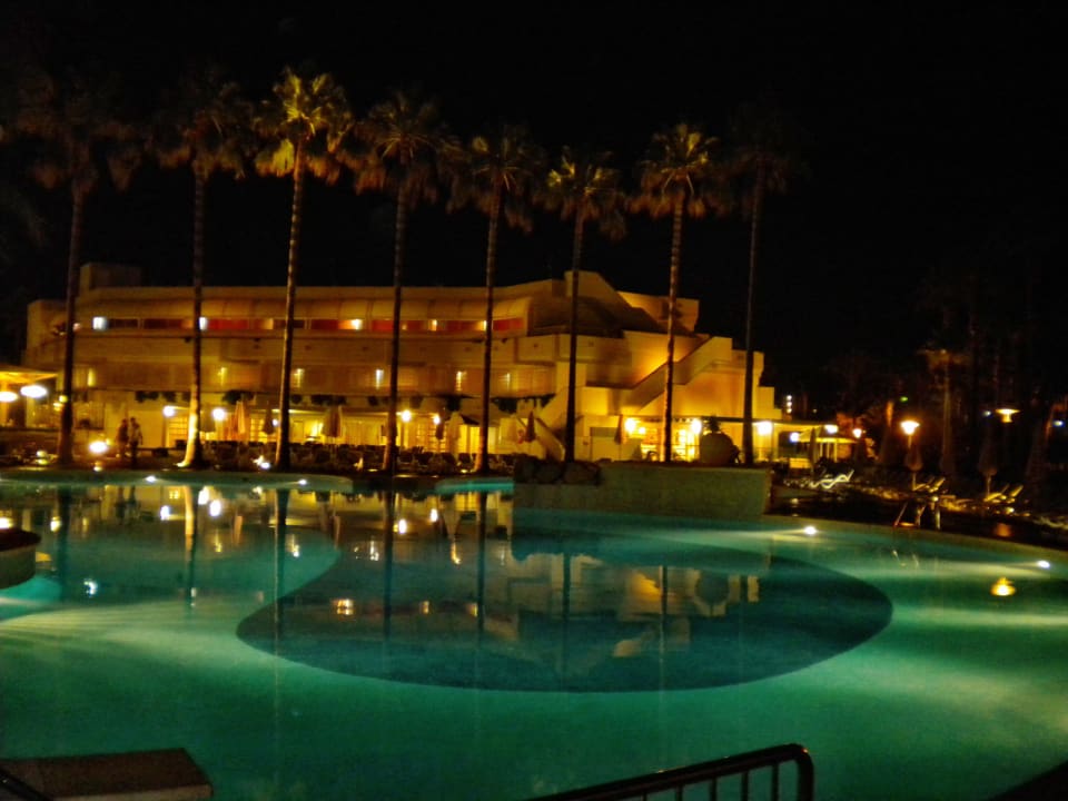 Abenstimmung Pool mit Hotel Hipotels Mediterraneo