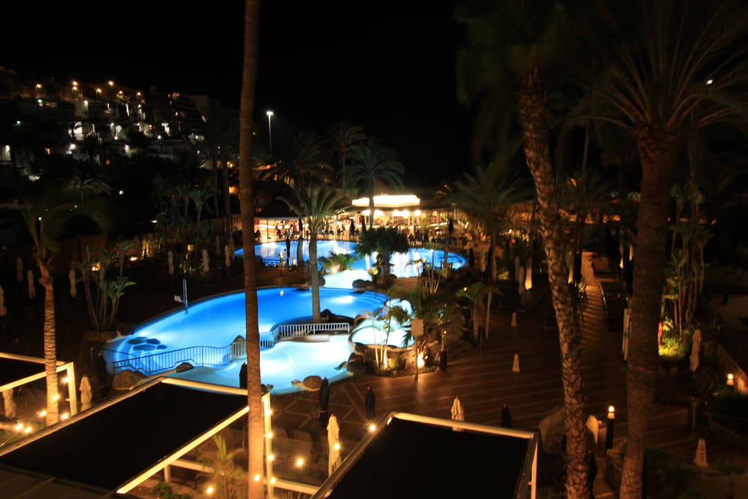Pool Corallium Beach by Lopesan Hotels - Adults only