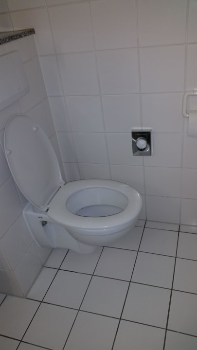 WC NH Dresden Neustadt