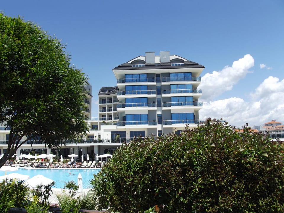 Blick von der Promenade Commodore Elite Suites & Spa - Adults only