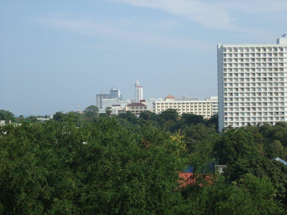 Ausblick zu anderen Hotels Hotel Grand Jomtien Palace