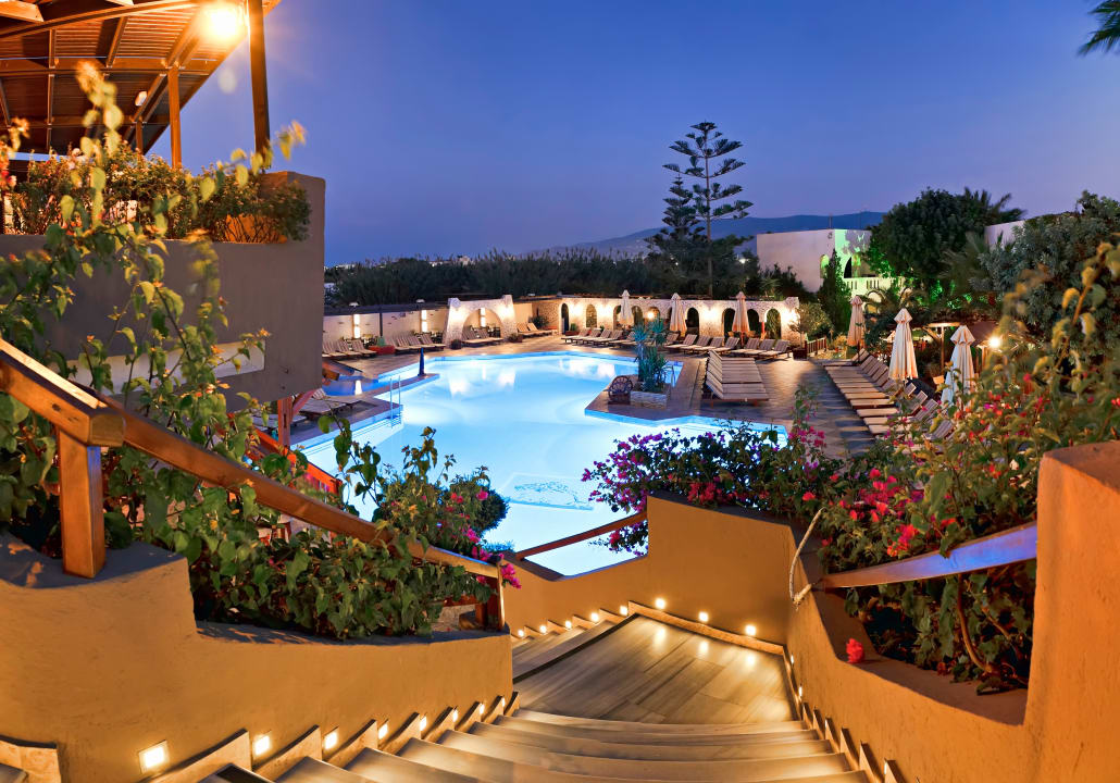 Pool Gaia Garden Hotel