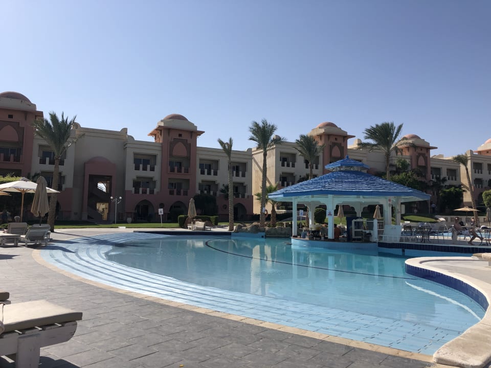 Pool Serenity Alpha Beach