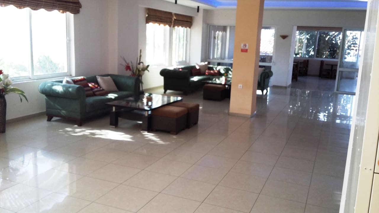 Lobby Begeti Bay Hotel