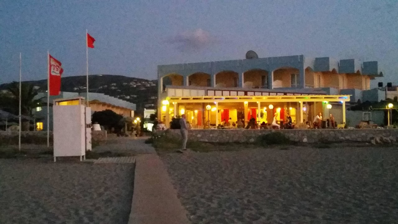 Vom Strand richtung Hotel Taverne Hotel Kathrin Beach