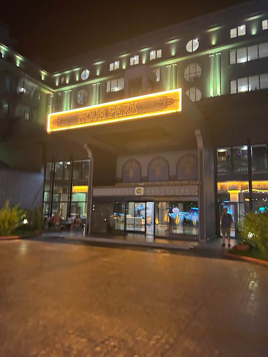 Außenansicht Hotel Nova Park
