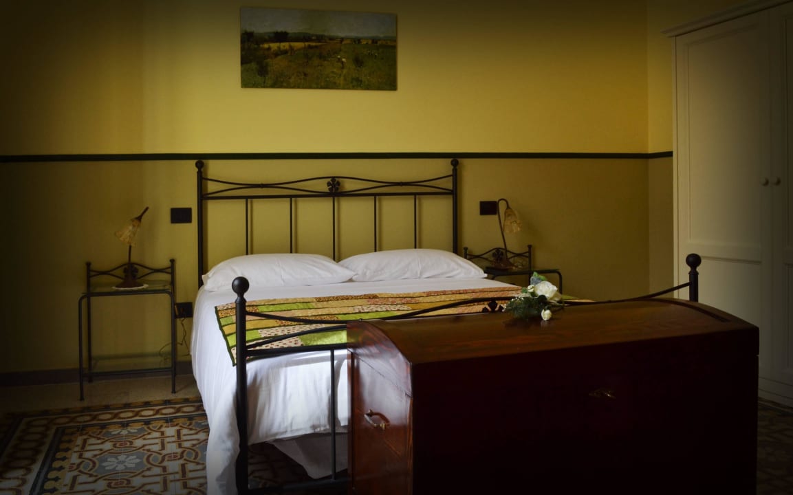 Abuelo Esteban Villa Lavinia