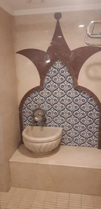 Zimmer Well Palace Side