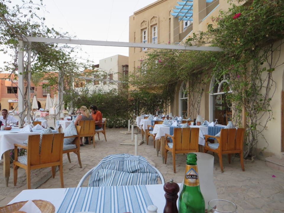 Aussenterrasse Captain's Inn Hotel