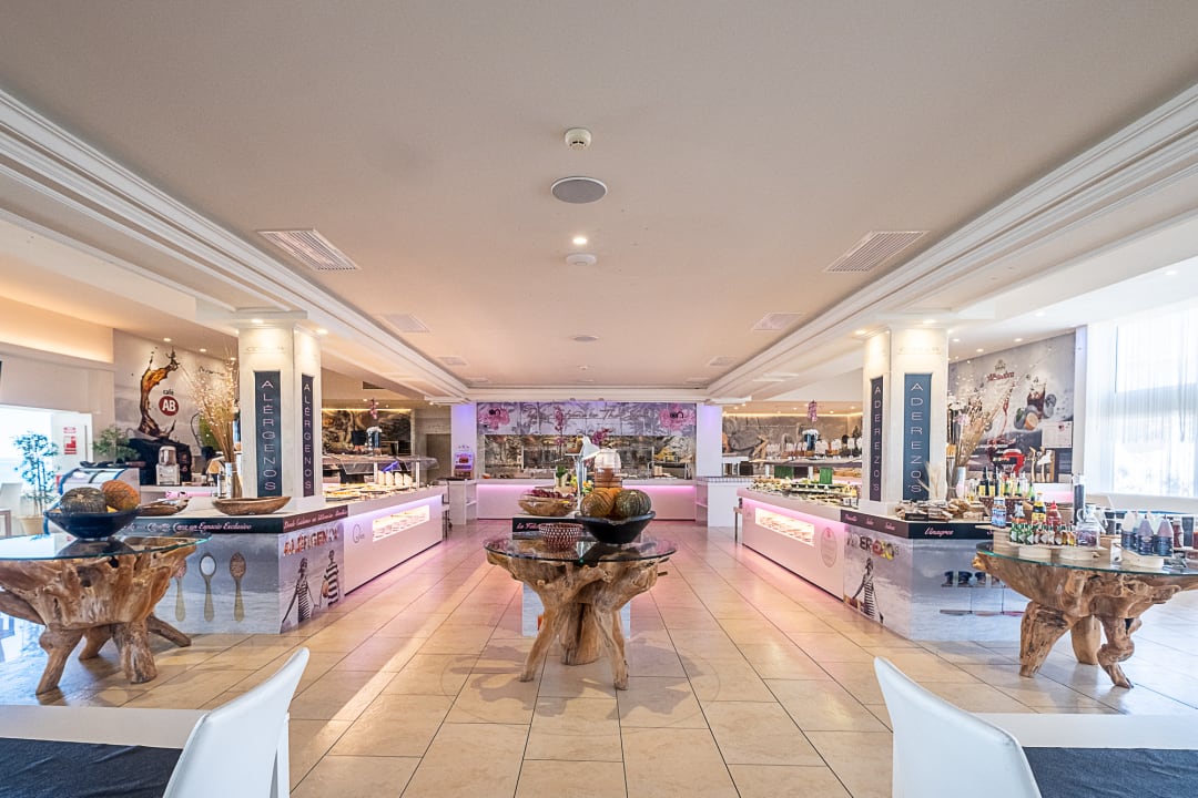 Gastro On Hotels Oceanfront - Adults Only