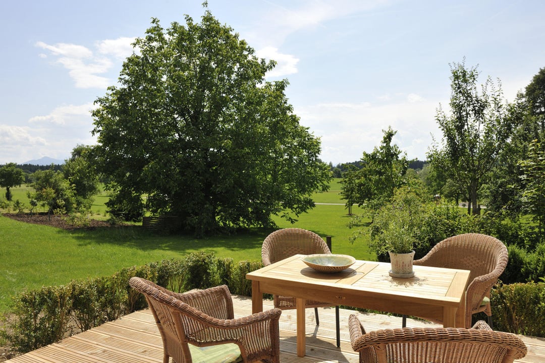 "Ausblick von der Terrasse in Weite der Natur" Lohner Hof (Chieming