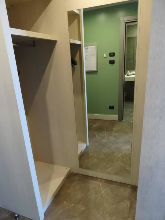 Schrank Klima Hotel Milano Fiere