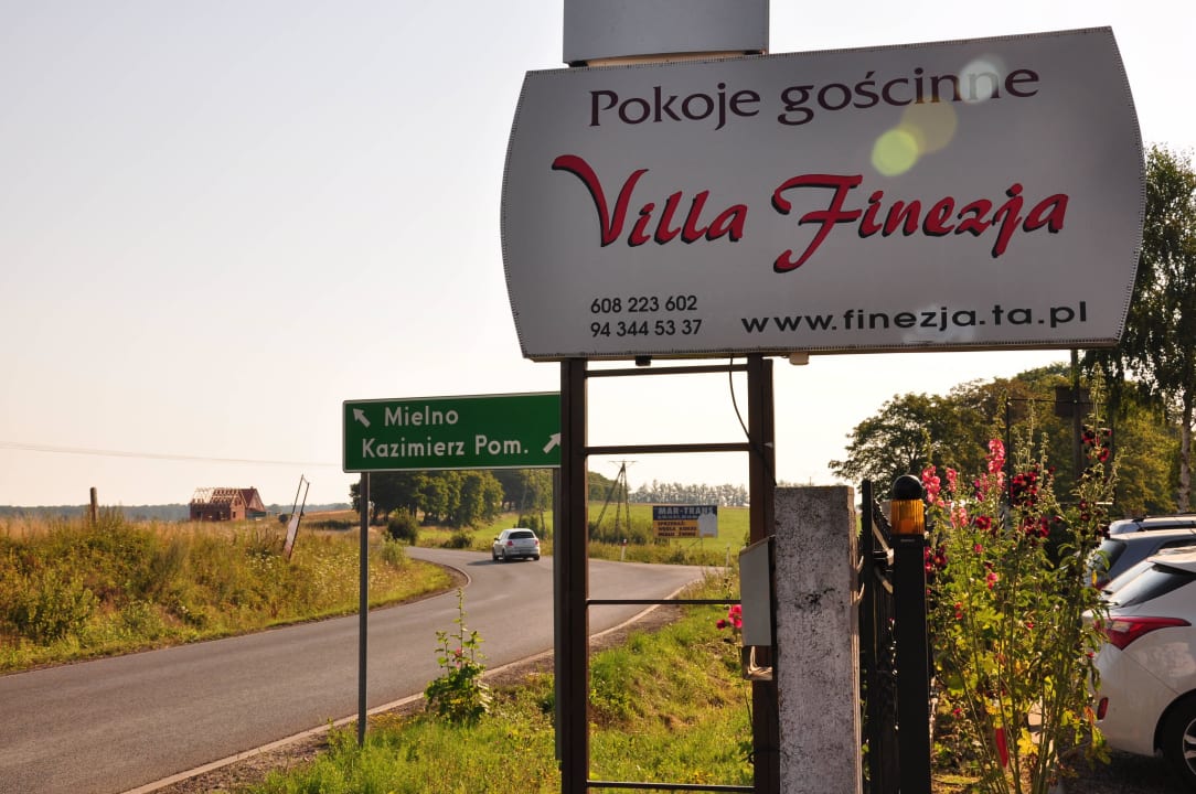 Wjazd do vili Hotel Villa Finezja