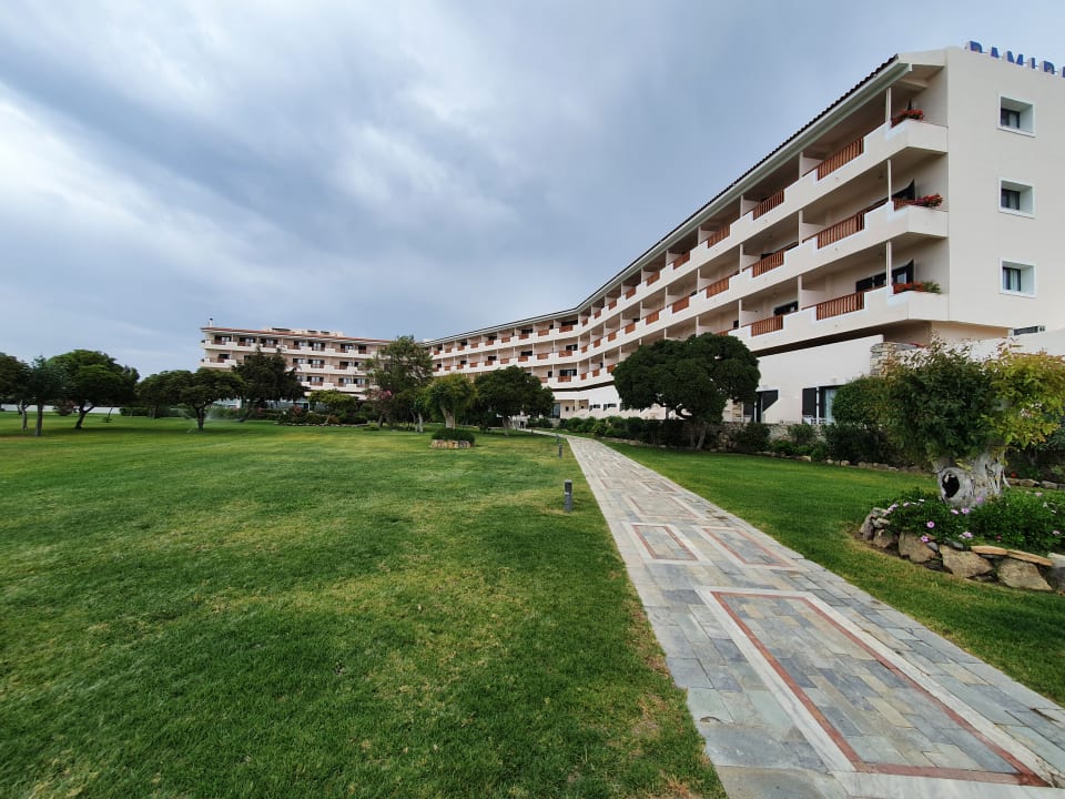 Außenansicht Mitsis Ramira