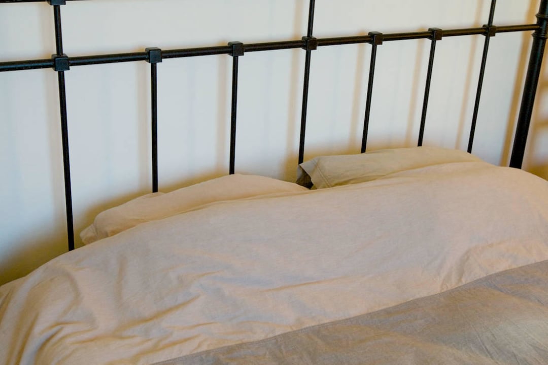 Cozy Double Bedroom For Romantic Getaway Old City Stones