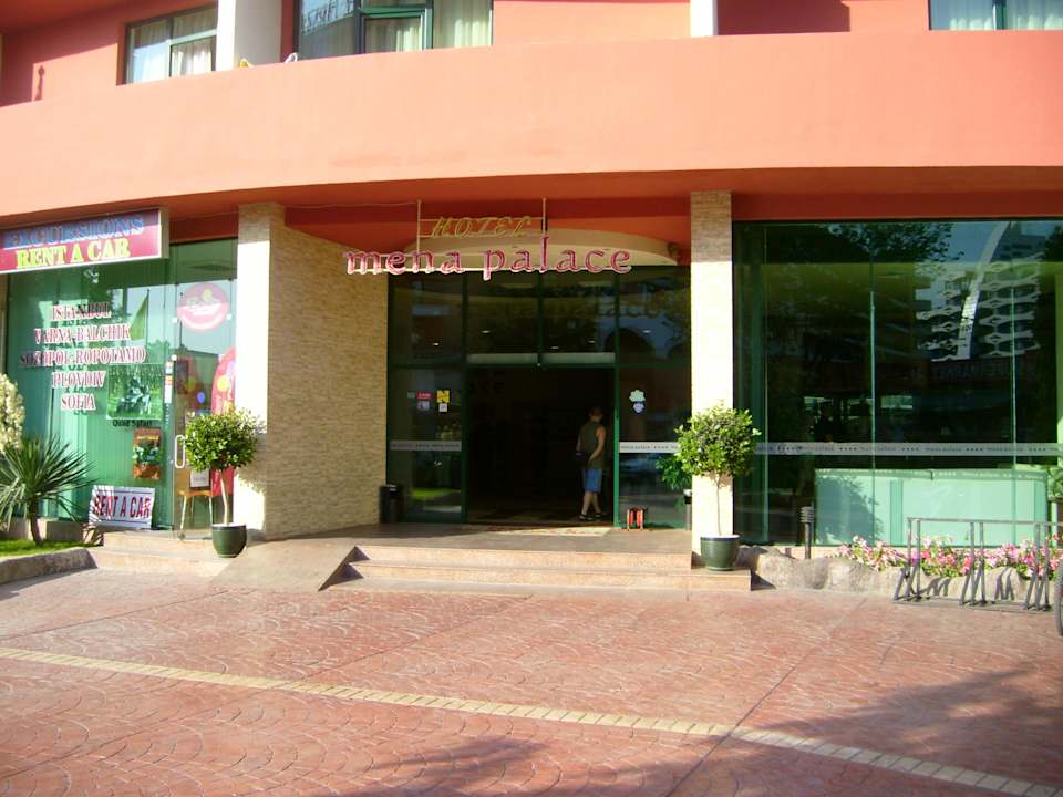 Eingang zum Hotel Hotel Mena Palace