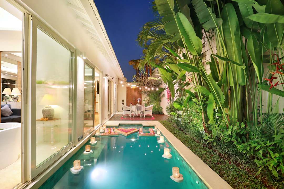 Pool Aleva Villa