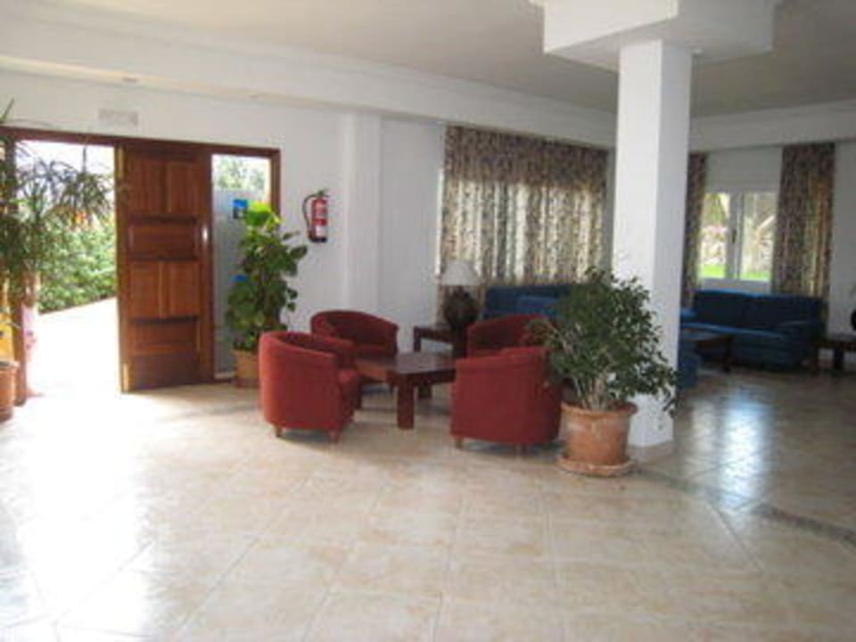 Eingang Gavimar Ariel Chico Club & Resort