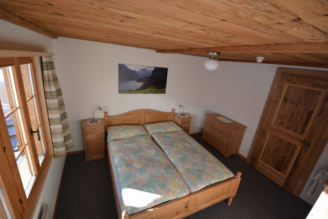 Zimmer mit 130-jährigem Charme Berghotel Oeschinensee