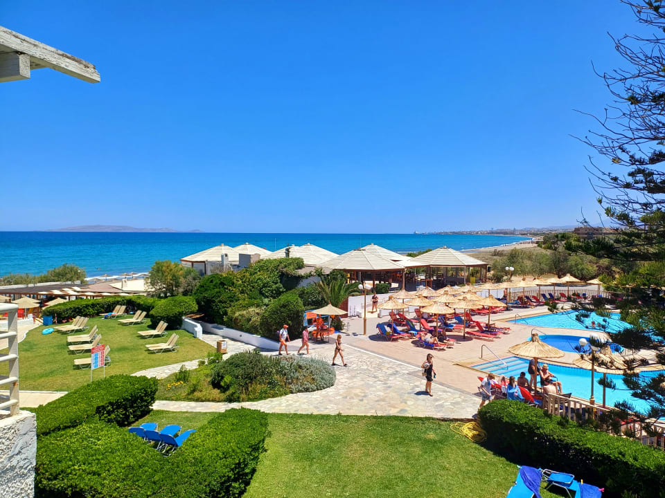 Ausblick Apollonia Beach Resort & Spa