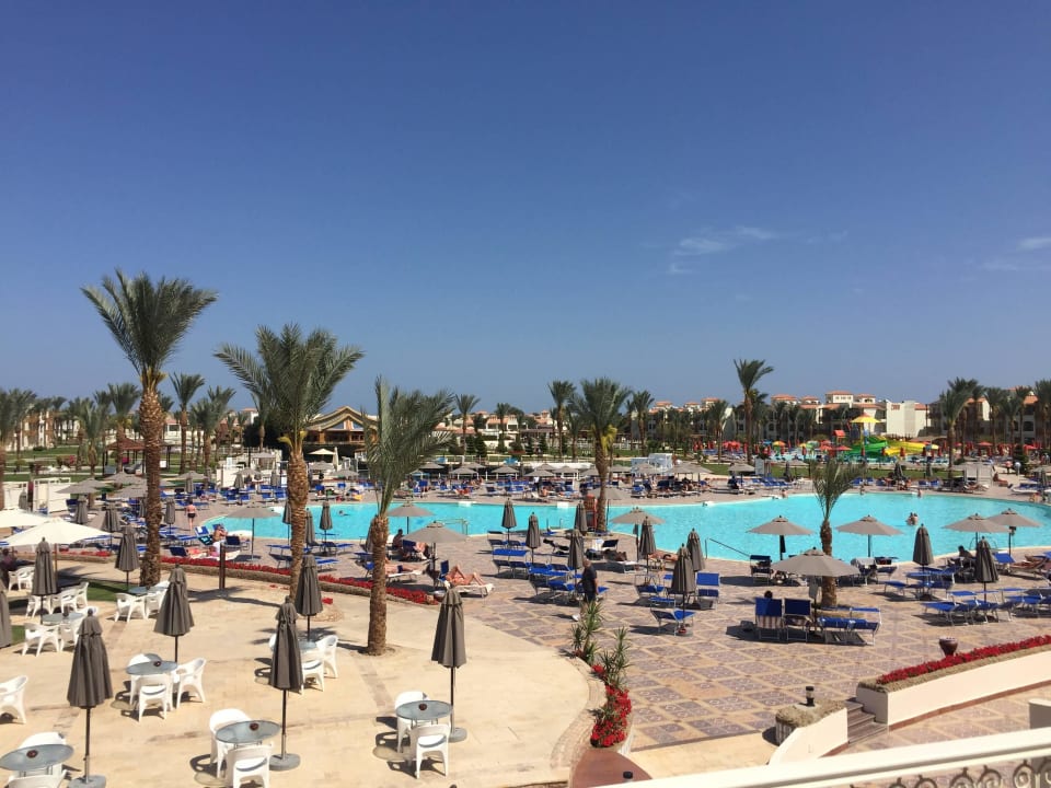 Hauptpoolanlage Pickalbatros Dana Beach Resort - Hurghada