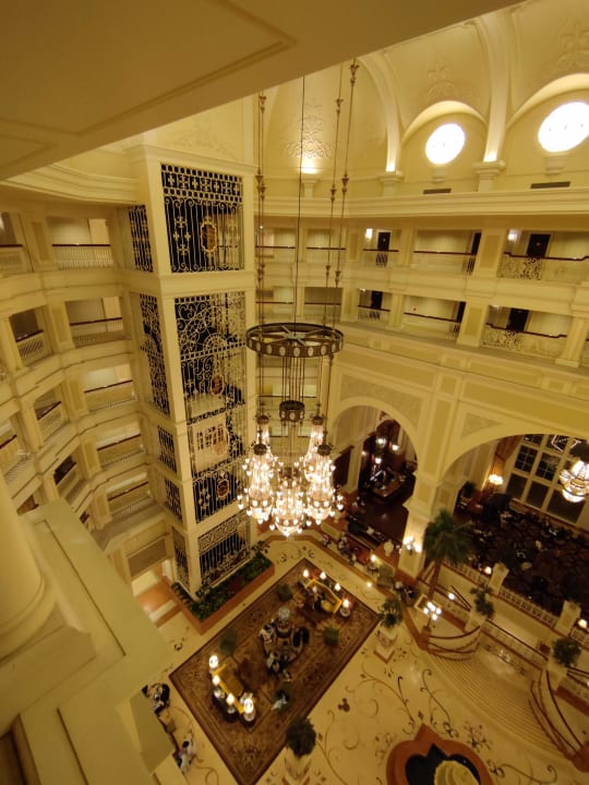 Lobby Tokyo Disneyland Hotel