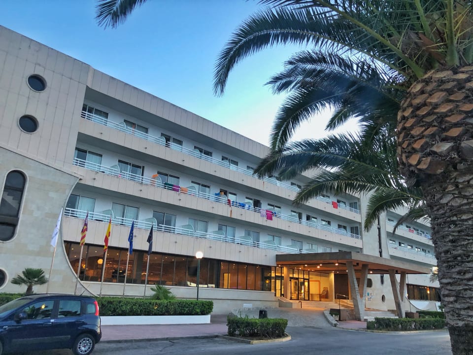 Außenansicht Hotel & Spa S'Entrador Playa
