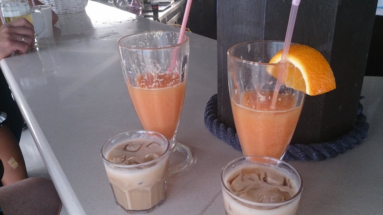 Lecker Cocktail  Anissa Beach & Village