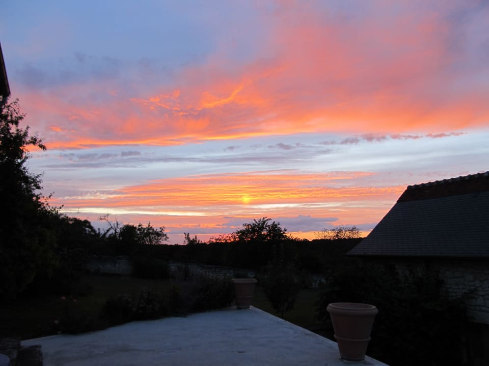 Sonnenuntergang beim Abendessen auf der Terrasse B&B Le Clos de la Garde