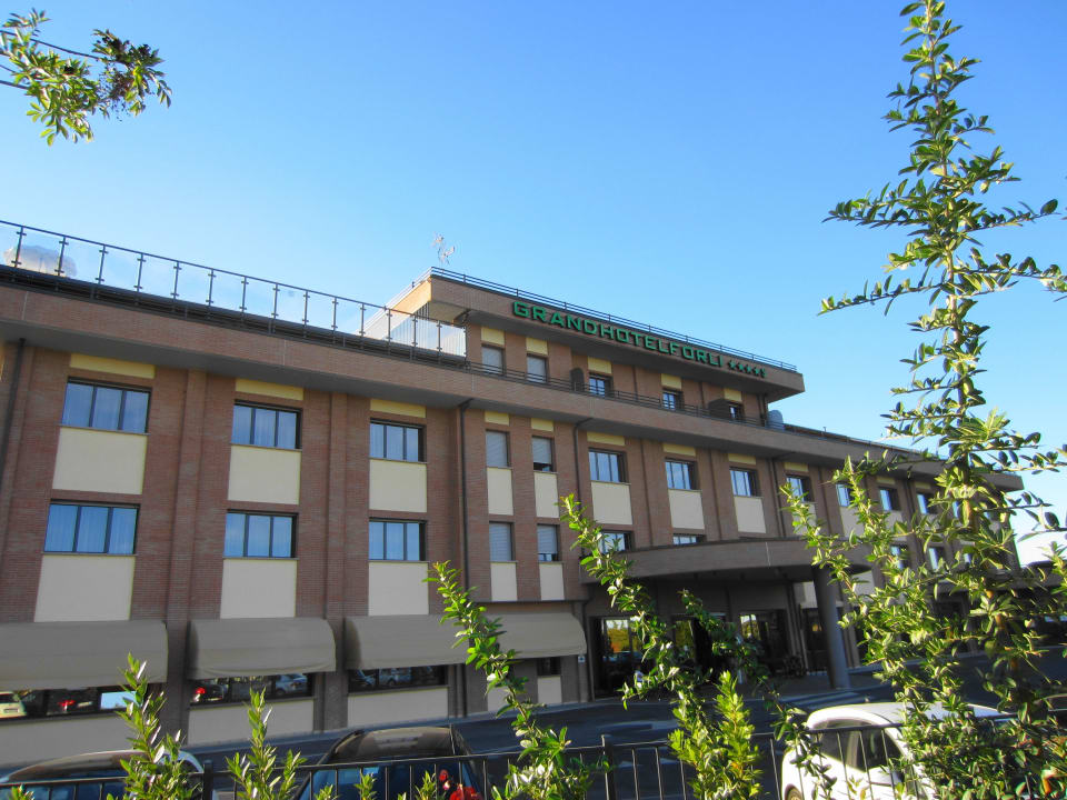 Außenansicht Grand Hotel Forlì