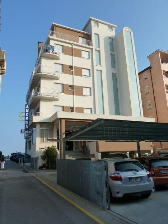 Zufahrt zum Hotel Hotel Ancora