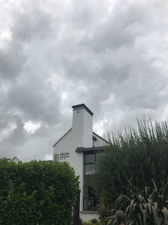 Außenansicht La Mon Hotel & Country Club