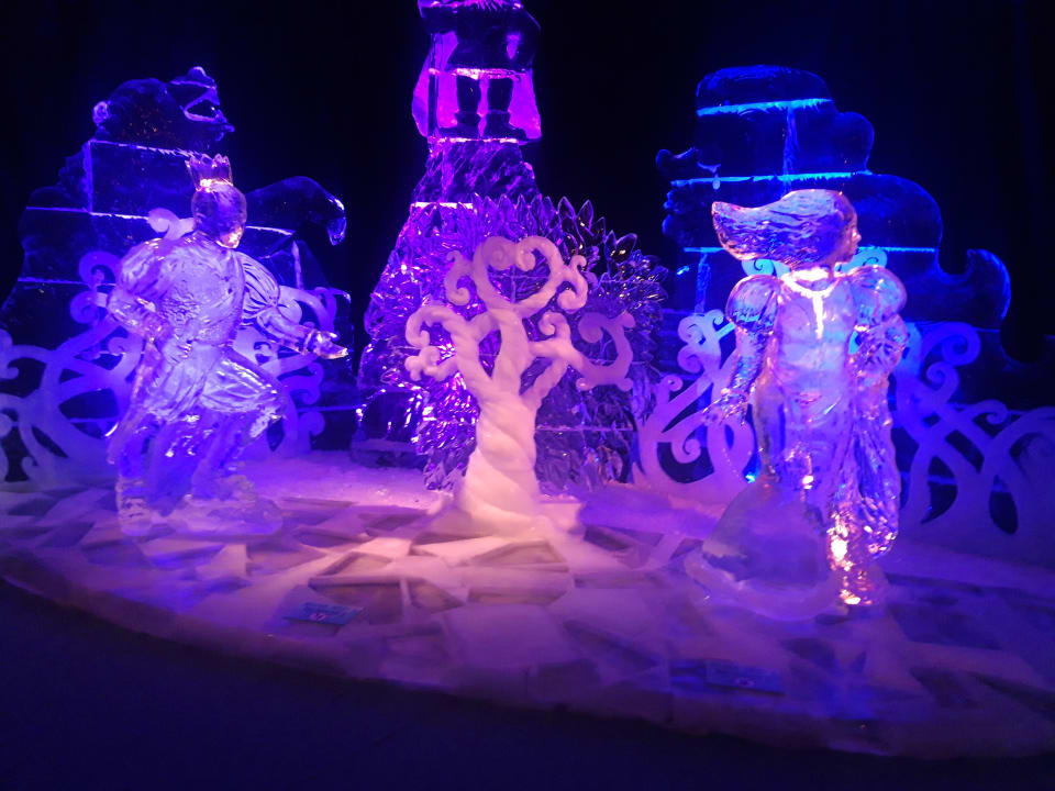 Sport & Freizeit Alles Paletti Karls Upcycling Hotel