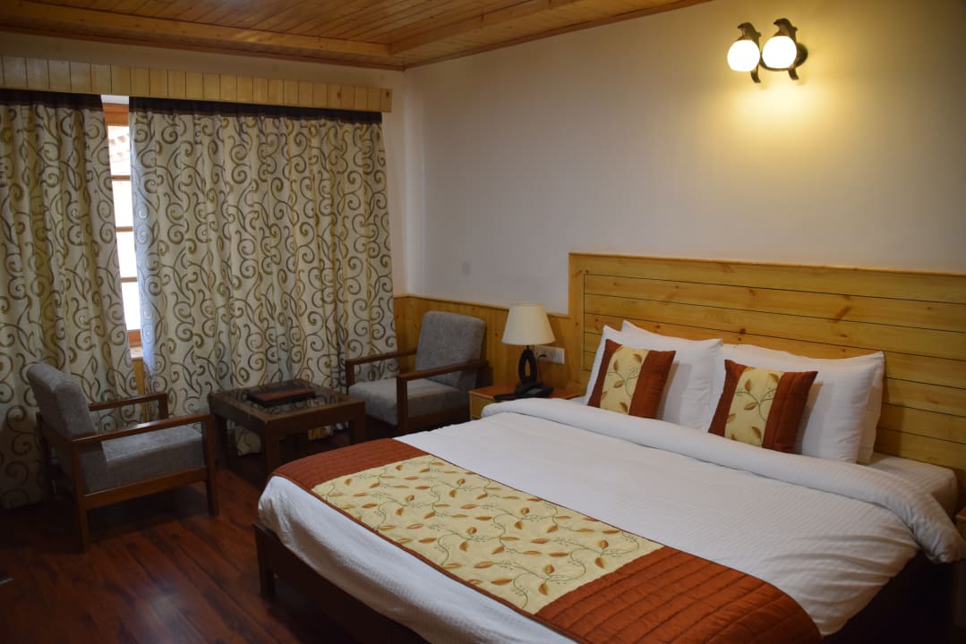 Zimmer Hotel Charu Palace